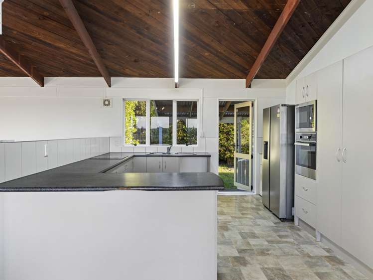 10 Lilburn Crescent Massey_33