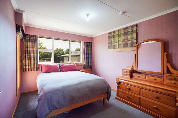 20 Cross Road Winton_36