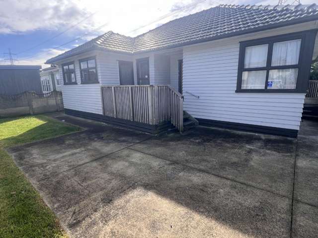 3 Bedroom In Otara