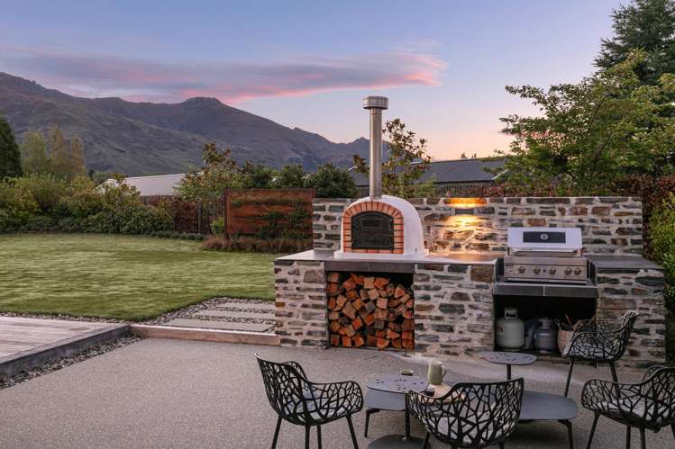 7 Mountain View Drive Wanaka_15