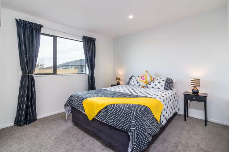 73 Sunline Avenue Lincoln_13