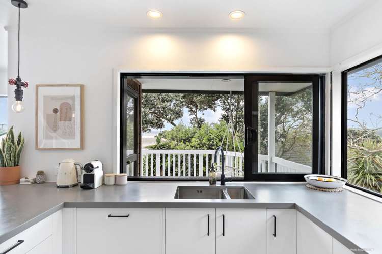 2/10 Lansdowne Street Bayswater_5