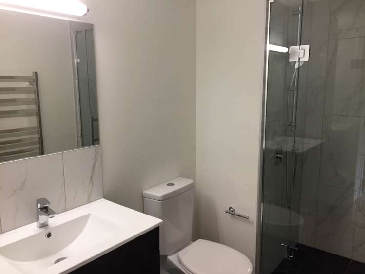 301/7 Scotia Place Auckland Central_4