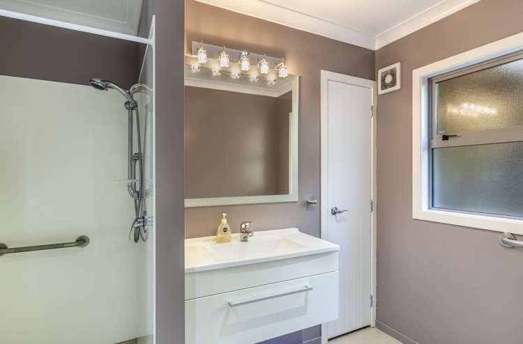 13 Poriwira Drive Kuratau_28