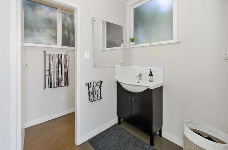 33 Glenfern Road Mellons Bay_18