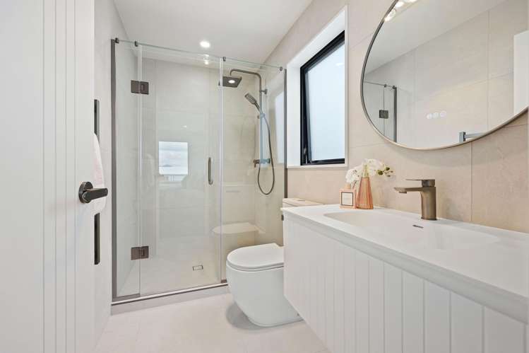 12B Butley Drive Farm Cove_22
