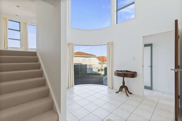 14a Arahanga Grove Maupuia_11