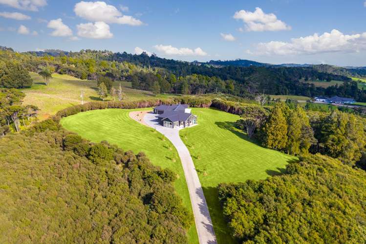 99 Mokoroa Valley Road Waitakere_1