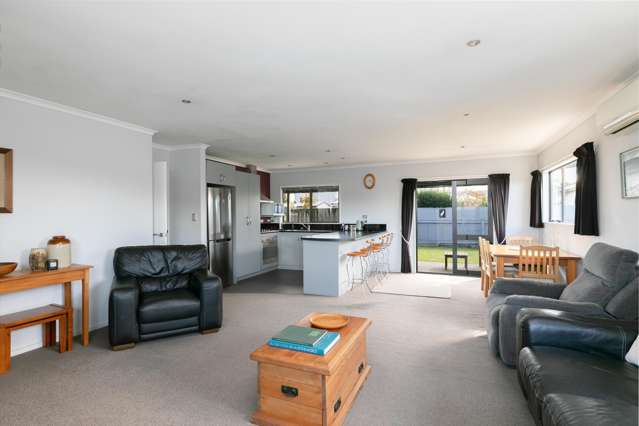 300A Park Road South Akina_3
