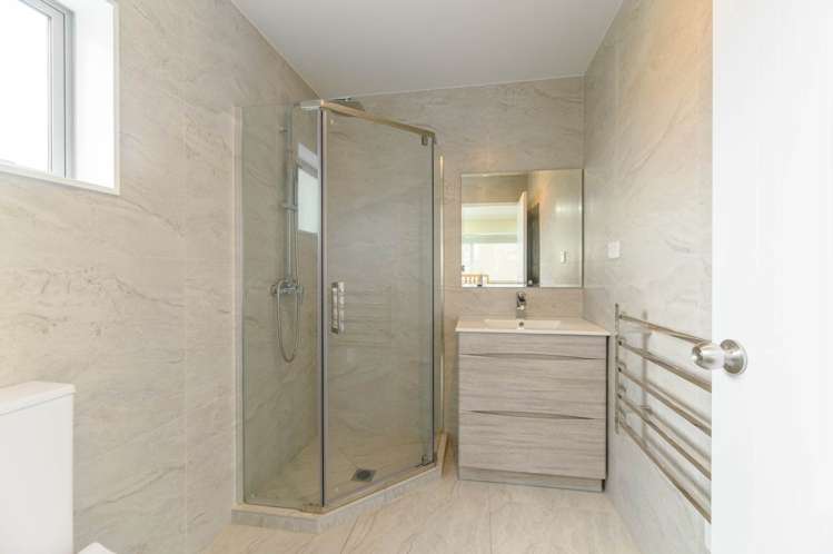 20d Kelwyn Road Kelston_17