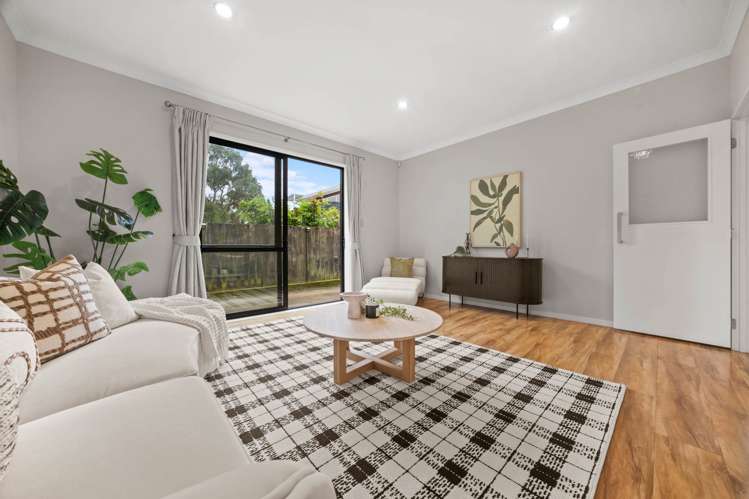 324A Royal Road Massey_9