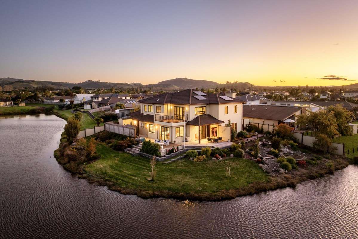 166 Oriental Parade_0