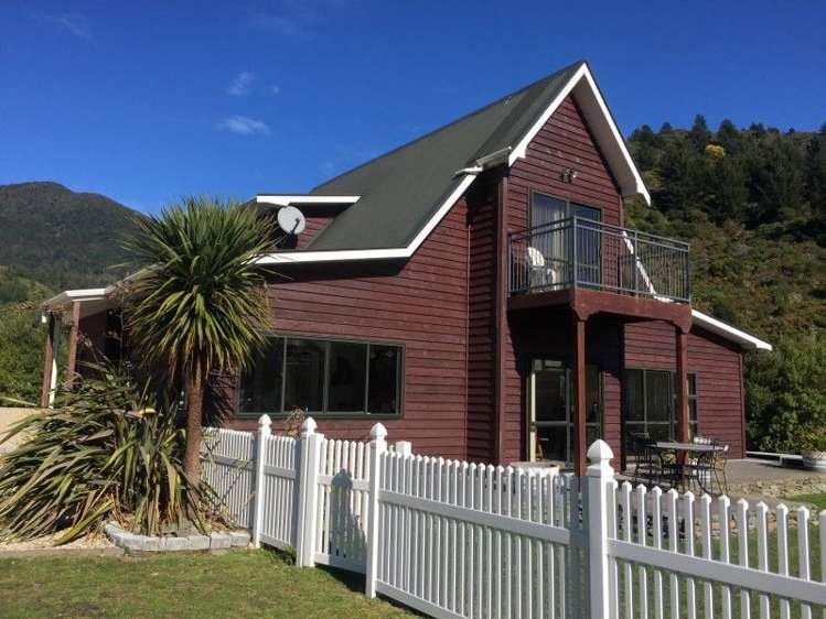 112 Boons Valley Road Waikawa_45