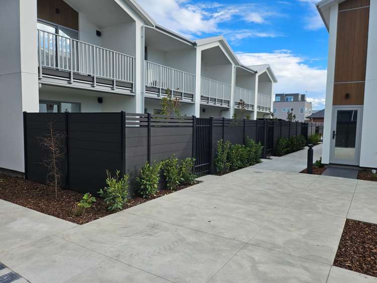  206/87 Marine Parade New Brighton_9