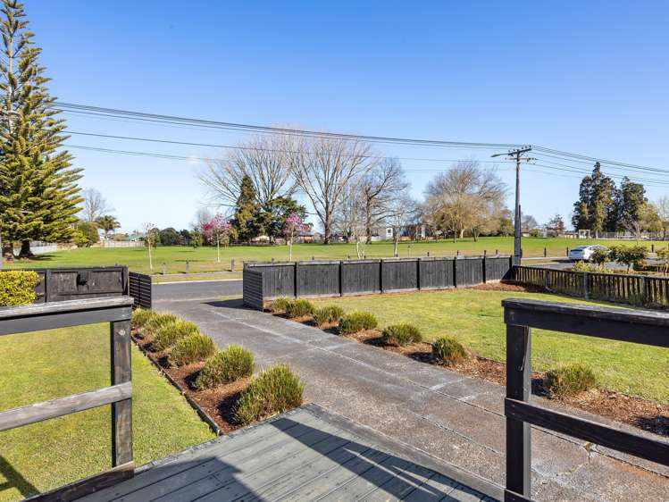 26 Carlyle Avenue Chartwell_5