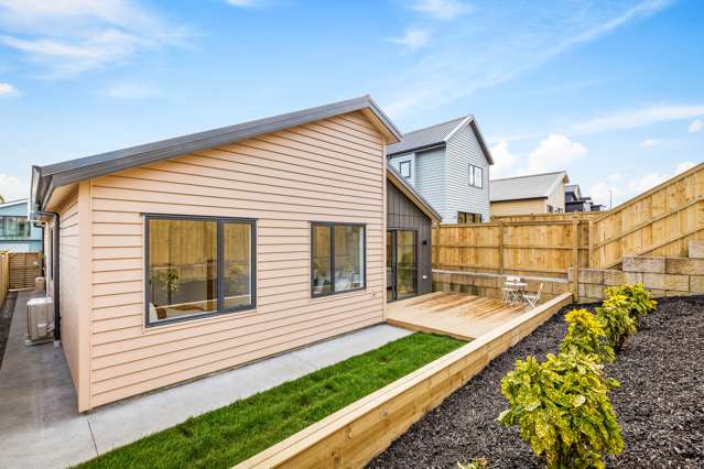 7 Paparahi Place Wainui_1