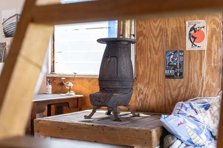 15 Boatshed, Camborne Walkway Paremata_13