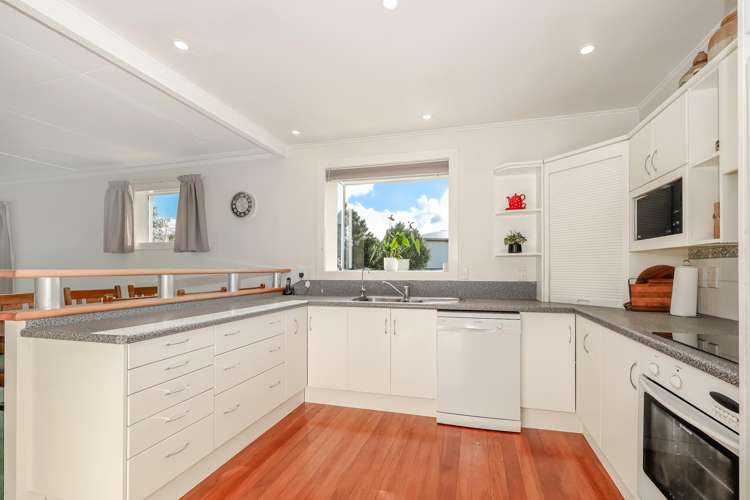 16 Bell Crescent Concord_4