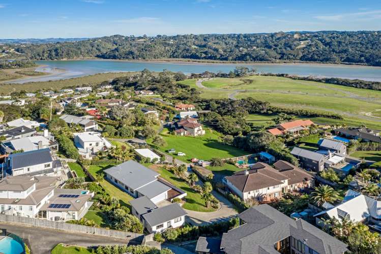 142 Kittiwake Drive Schnapper Rock_19