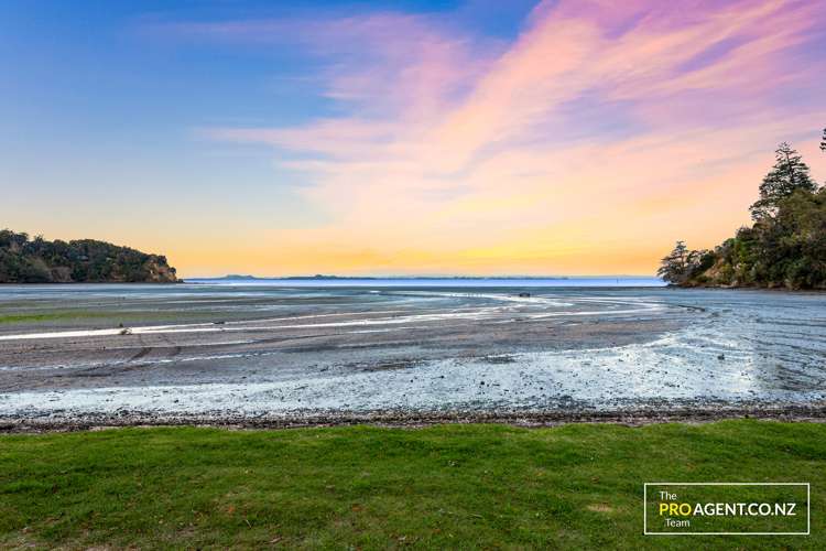 3 Sandys Parade Laingholm_11