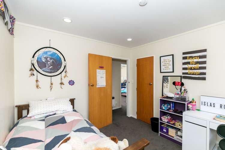 30 Lansdowne Crescent Glenview_11