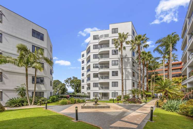 6b/173 Hurstmere Road Takapuna_33