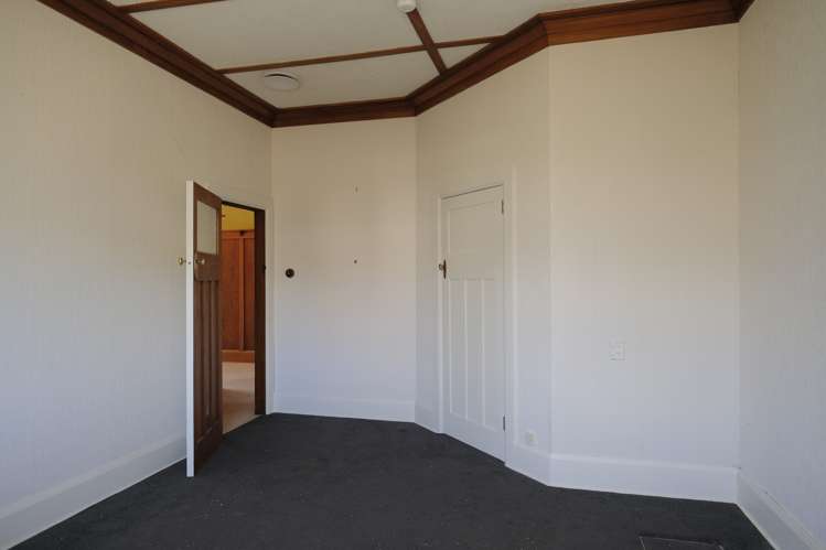 2 Maine Street Dannevirke_19