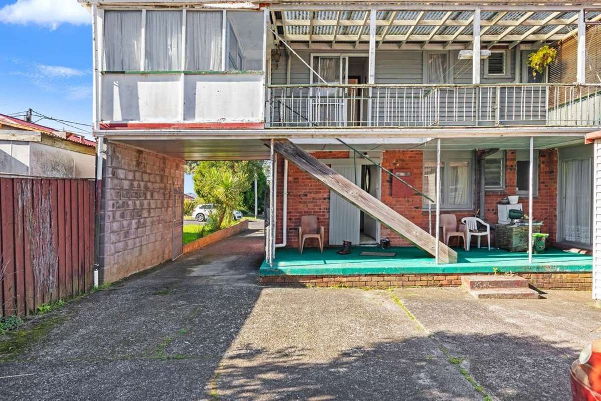9 Tiki Street_3