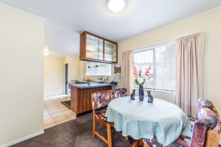 2/303a Great North Road Henderson_9