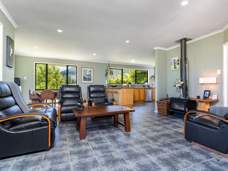 227b Whitemans Valley Road Whitemans Valley_9