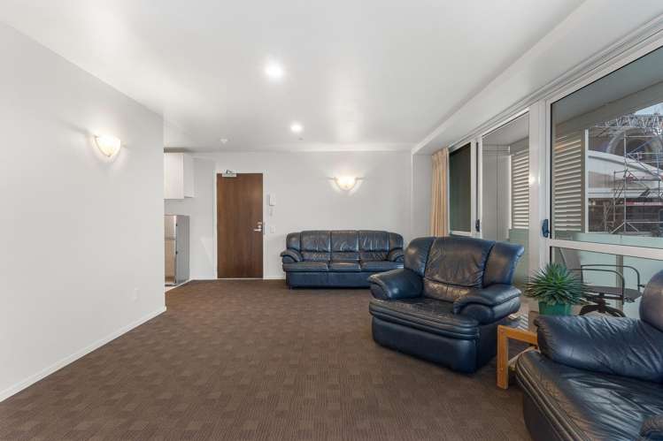 2203/10 Waterloo Quadrant Auckland Central_13
