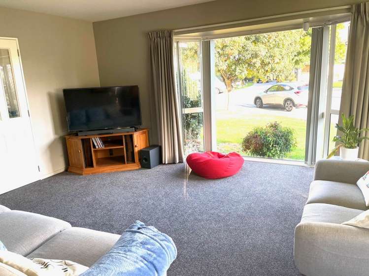 21 Sutton Place Dallington_7