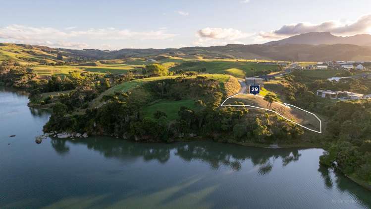 29 Ruruhi Street Raglan_14