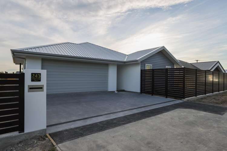 243 Racecourse Road Allenton_0