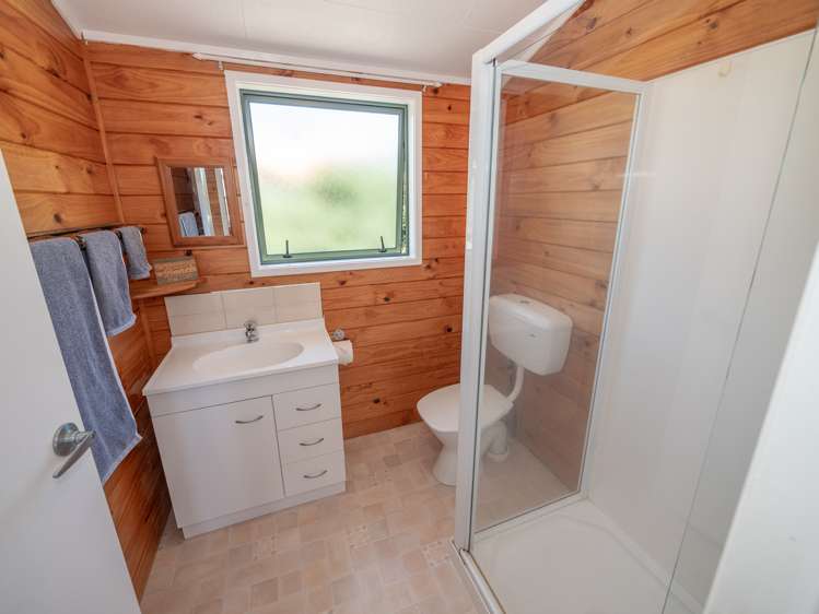 21 Hibiscus Avenue Cable Bay_15