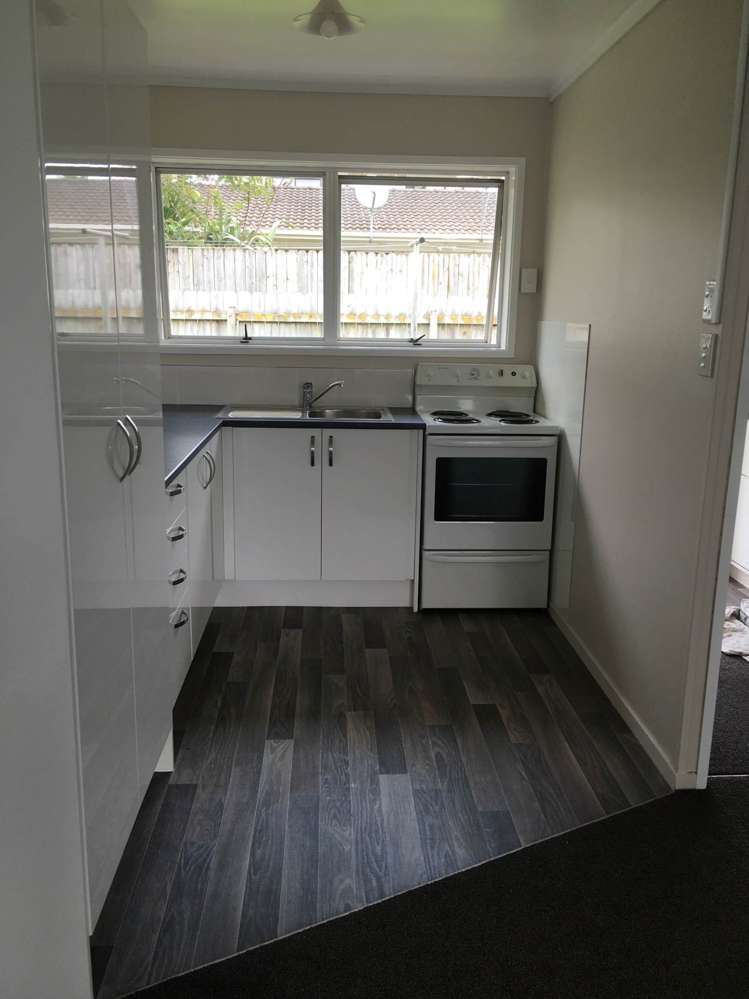 2/10b View Road Papakura_11