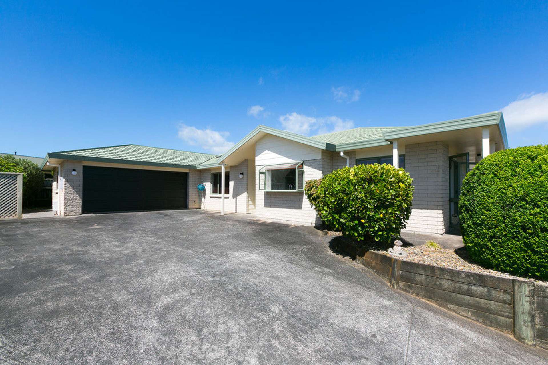 26 Karamea Street Whalers Gate_0