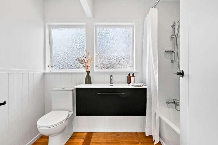 10 Montmere Avenue Te Atatu Peninsula_12