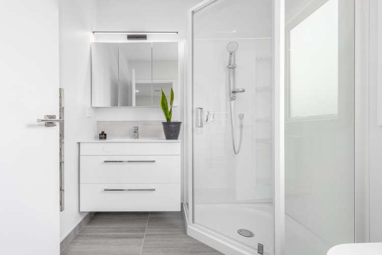 44 Karearea Avenue Porirua_11