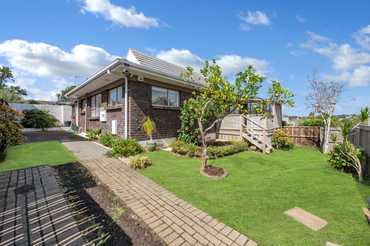 1/16 Archmillen Avenue Pakuranga Heights_3