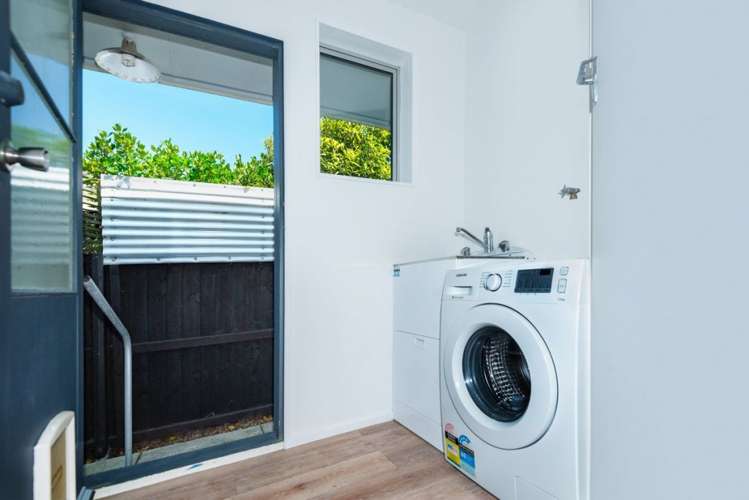 2/63 Rocking Horse Road Southshore_18