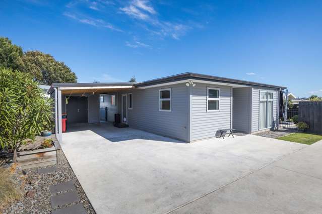 65a Robinson Crescent Westbrook_1