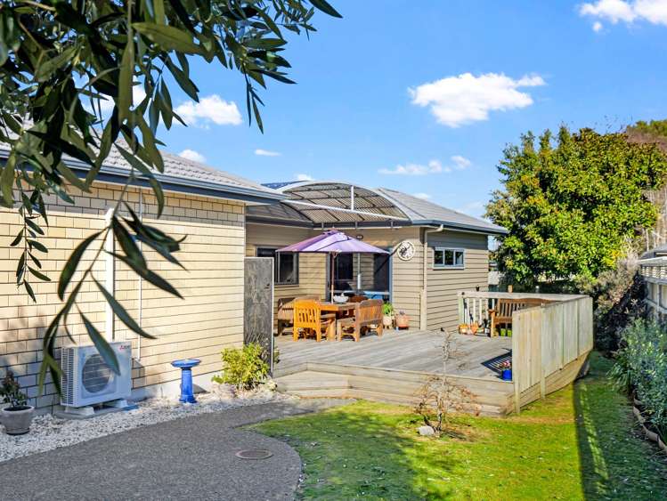 23 Lithgow Drive Otamatea_26