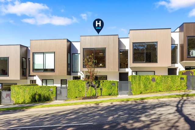 Stunning new townhouse - luxurious living