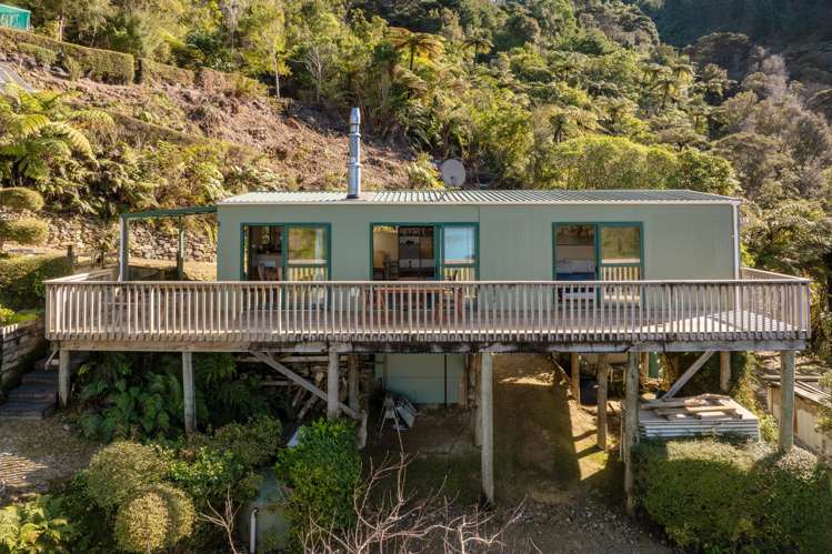 Lot 2/- Double Bay, Raetihi Kenepuru Sound_15