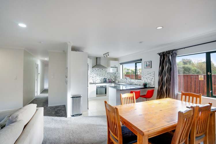 17 Glenveagh Park Drive Manurewa_3