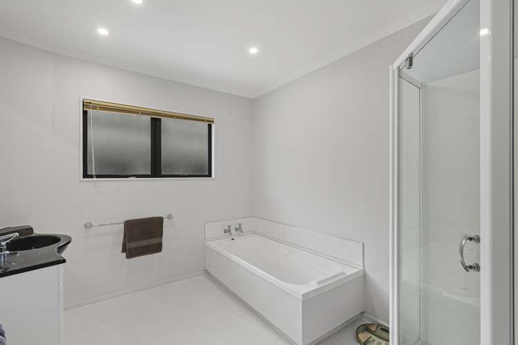 5 Rotokare Crescent Whalers Gate_25