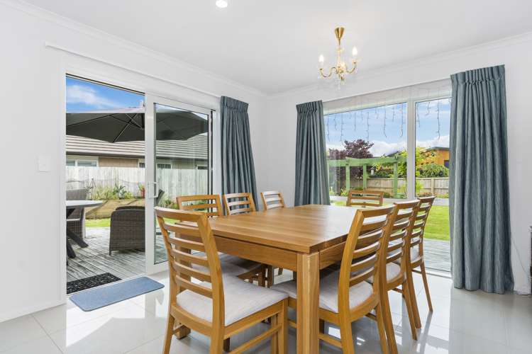 1 Benmore Crescent Pyes Pa_19