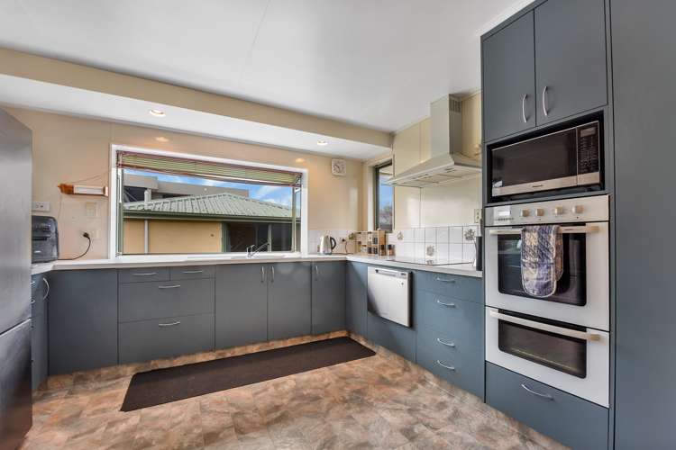 18 Aldinga Avenue Stoke_5