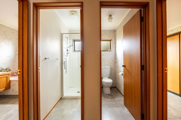 10 Ruskin Place Westown_14